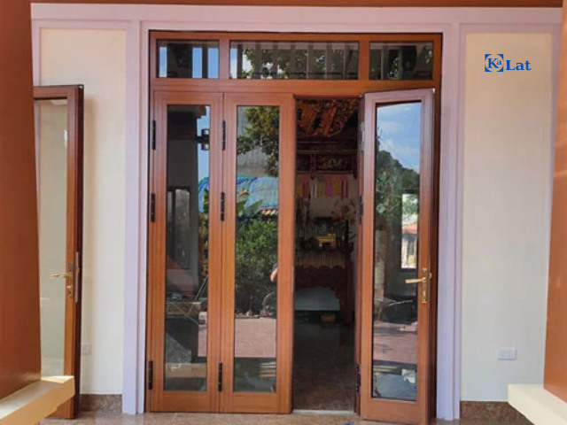 Cửa nhôm giả gỗ bền không? Có nên dùng thay cửa gỗ? 13 Chọn đơn vị thi công uy tín