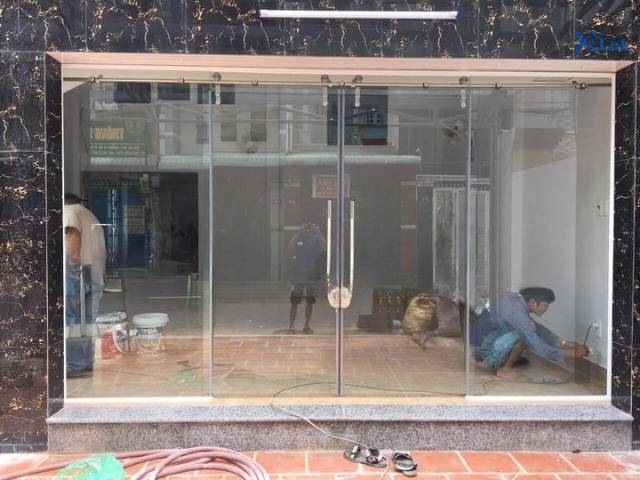 Cửa kính cường lực lùa