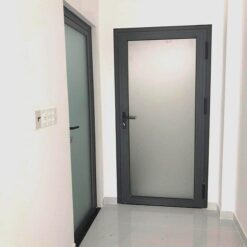 Cửa đi mở quay 1 cánh nhôm Kalat kính mờ