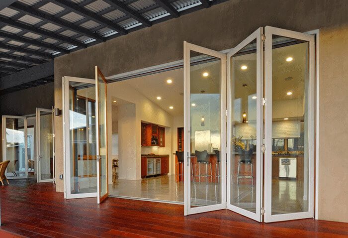 Cửa đi xếp trượt panorama nhôm Kalat, cánh lớn 20 Cửa xếp trượt panorama cánh lớn nhôm Kalat cho mặt tiền
