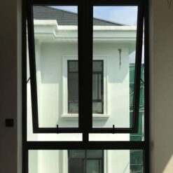 Cửa sổ mở hất nhôm Việt Pháp, kính dán an toàn 6.38mm 13 Cửa sổ mở hất Việt Pháp hạn chế mưa tạt