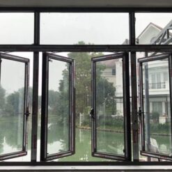 Cửa sổ mở quay Việt Pháp 4 cánh có ô thoáng