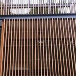 Lam chắn nắng ban công dạng đứng