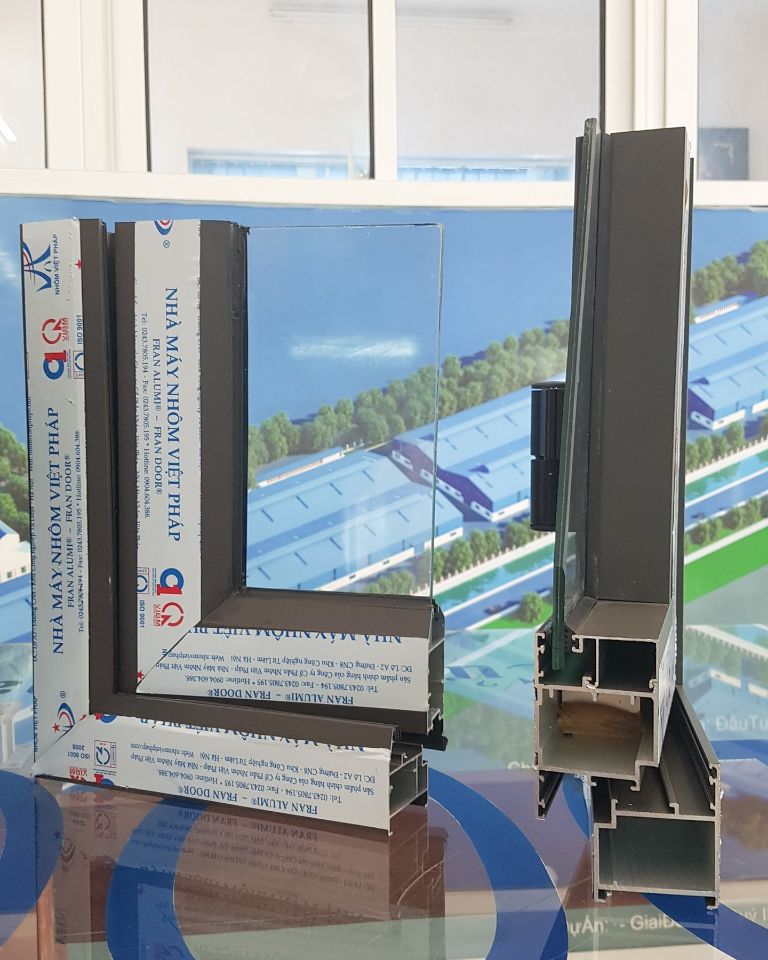 Cửa sổ mở hất nhôm Việt Pháp, kính dán an toàn 6.38mm 20 Mặt cắt nhôm Việt Pháp cho cửa sổ mở hất